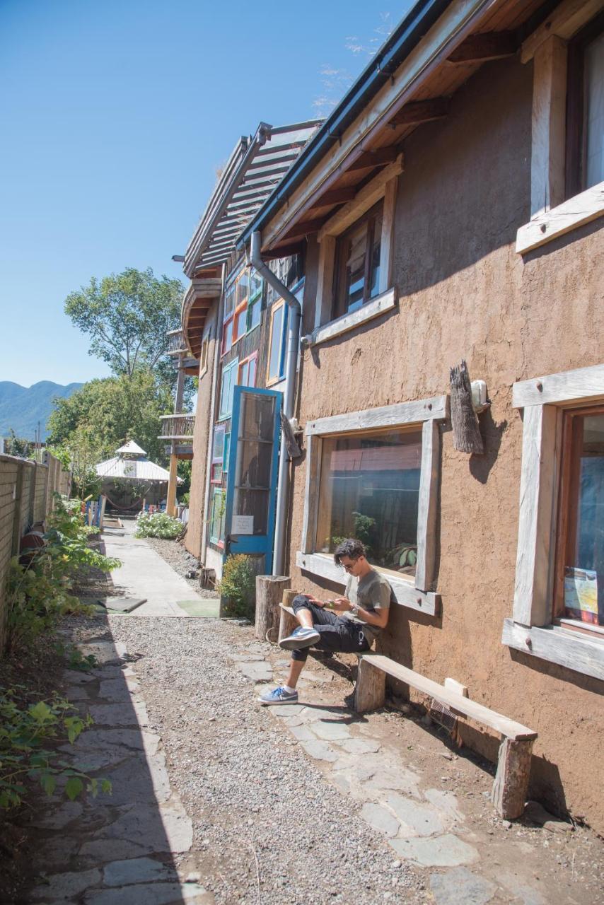 Rio Libre Pucon Party Hostel Экстерьер фото